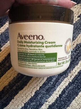 Aveeno Daily Moisturizing Cream